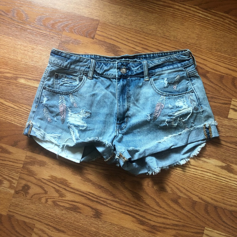 American Eagle High Rise Festival Shorts